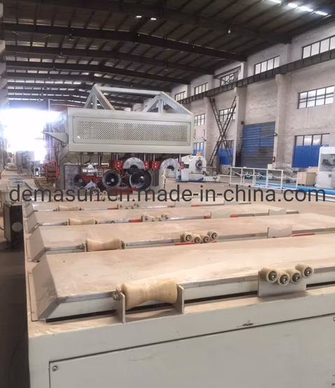 Extrusion de tuyaux en PVC faisant la ligne de machines