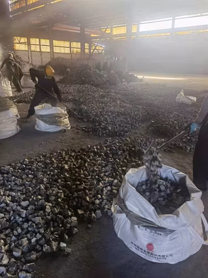 Ferromanganèse à haute teneur en carbone Medium Carbon75% Ferro manganèse pour la coulée